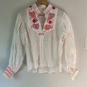 Vintage hand embroidered top 🌸